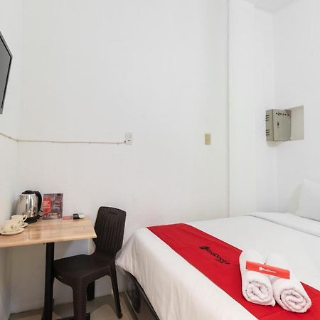 RedDoorz near Sun Plaza Medan 2 Hotel Bagian luar foto