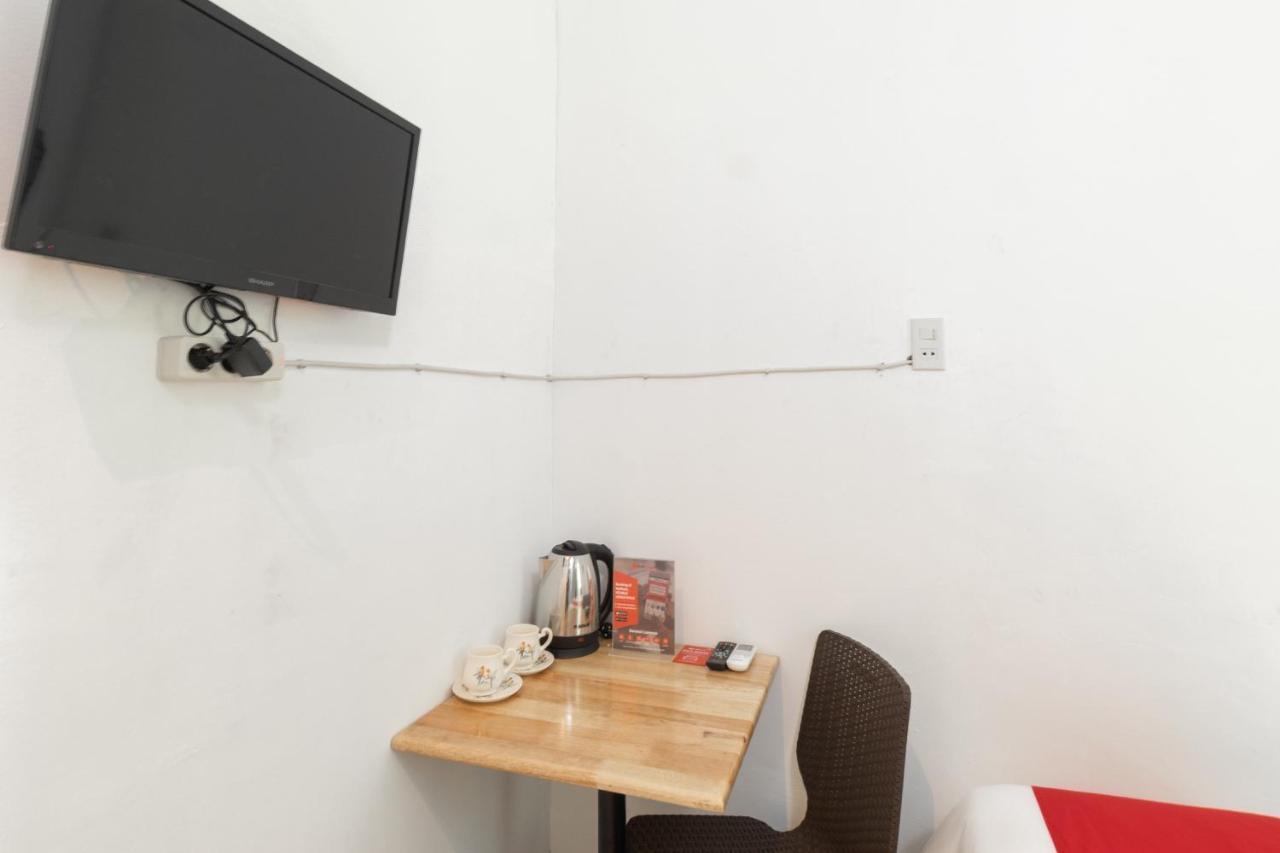 RedDoorz near Sun Plaza Medan 2 Hotel Bagian luar foto