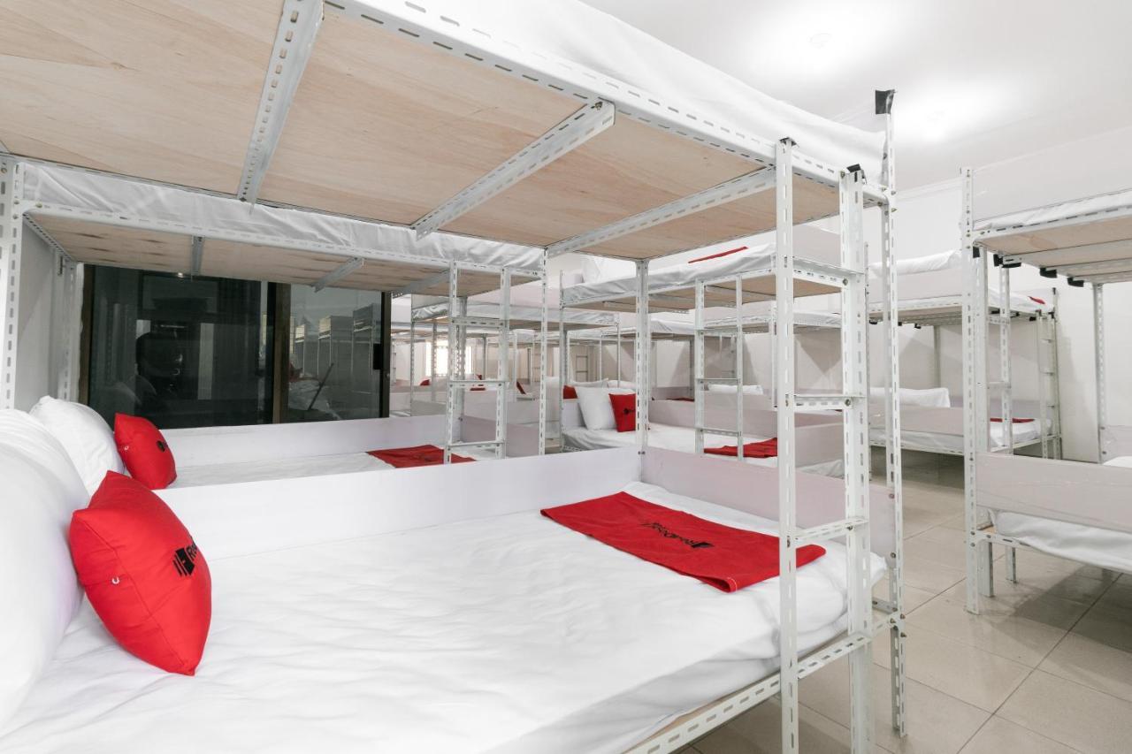 RedDoorz near Sun Plaza Medan 2 Hotel Bagian luar foto