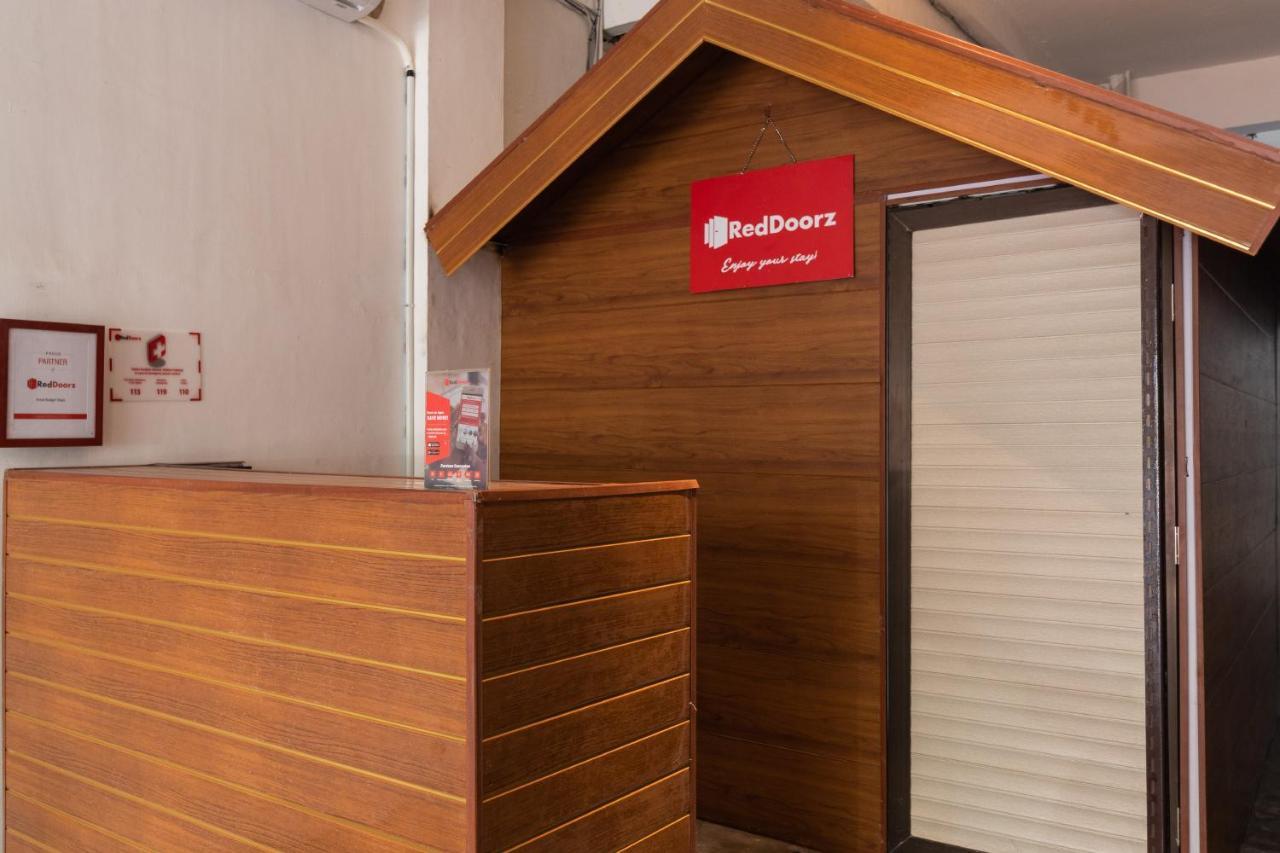 RedDoorz near Sun Plaza Medan 2 Hotel Bagian luar foto